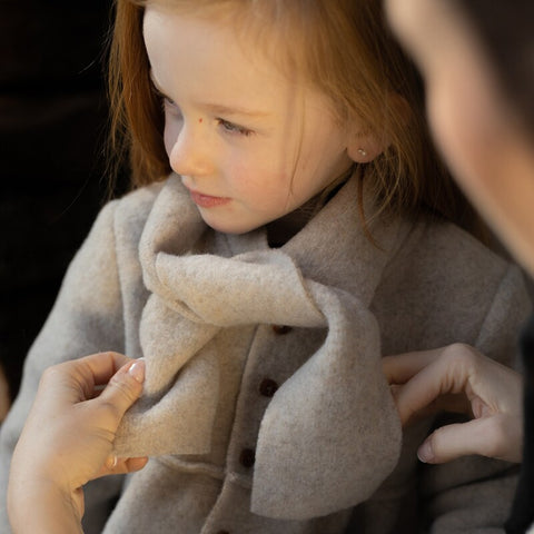 1 + in the family（ワンモア イン ザ ファミリー） 2026AW GORIZIA -blue- girly coat w/scarf スカート付きガーリーコート (コピー).