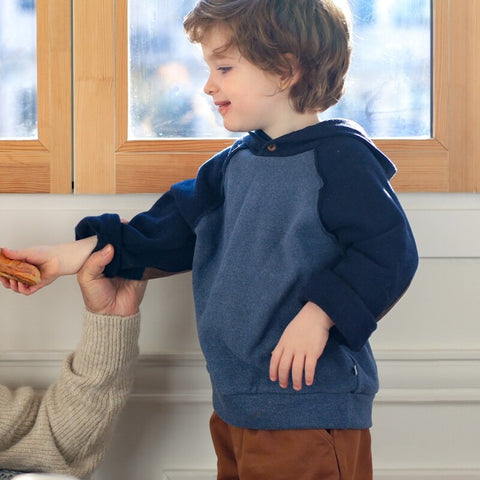 1 + in the family（ワンモア イン ザ ファミリー） 2025AW  HAKON -denim- hooded sweater フード付きセーター