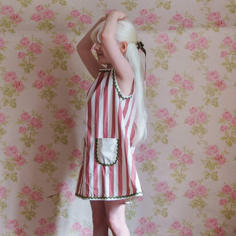 Little Cotton Clothes（リトルコットンクローズ）2026SS Hannah Dress Raspberry Stripe ワンピース、キッズドレス