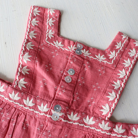 Lali Kids（ラリキッズ）2025SS Clara Romper in Coral Crossstitch　ロンパー、キュロット