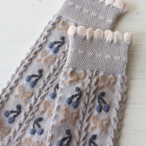 【25AW新商品】collegien（コレジアン）Cerise  Jacquard Cherries and Bows Knee-high Socks    ジャカード チェリー&リボン  ニーハイ 【2651】