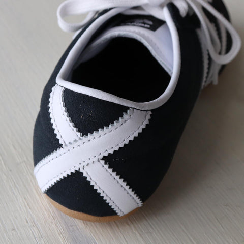 【送料無料】adidas（アディダス）/ TOKYO トーキョー (オフホワイト/コアブラック) レディース JI0182 JI0183