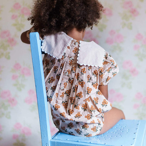 Little Cotton Clothes（リトルコットンクローズ）2026SS Ivy Romper Marigold Floral ロンパース