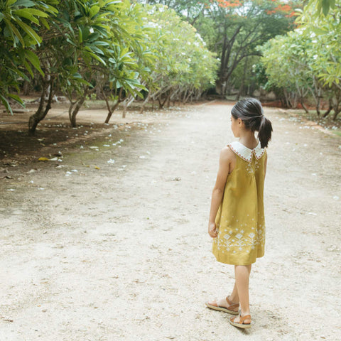 【D2】Lali Kids（ラリキッズ）2026SS Sofie Sleeveless Shift Dress in Chartreuse キッズワンピース