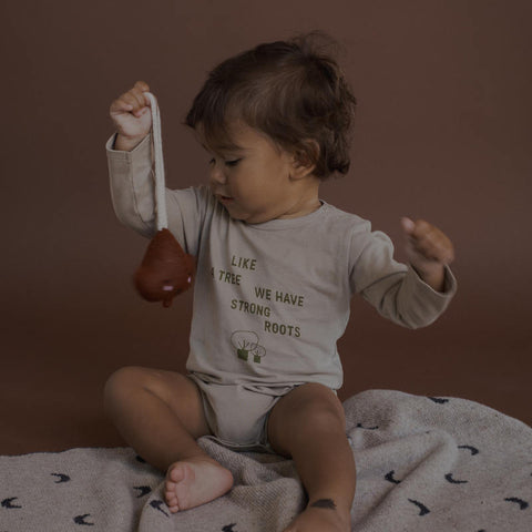 【D1】organic zoo（オーガニックズー）2026AW Strong Roots Bodysuit GOTS ボディスーツ、ロンパース