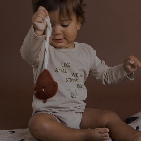 【D1】organic zoo（オーガニックズー）2026AW Strong Roots Bodysuit GOTS ボディスーツ、ロンパース