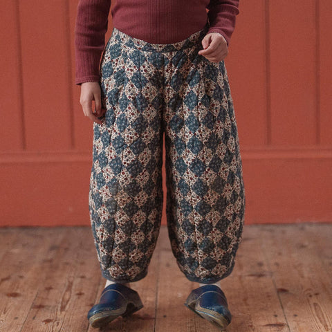 Little Cotton Clothes（リトルコットンクローズ）2025AW Quilted Jessica Trousers Harlequin Floral　キルティングパンツ