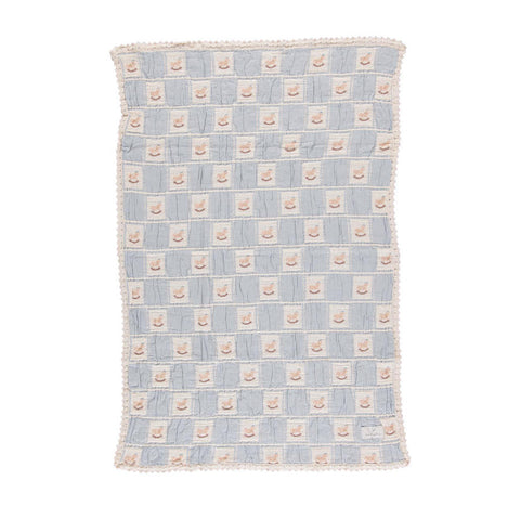 Bebe Organic（ベベオーガニック）2026AW Rocking Horse Blanket -Blue Horse Patchwork- ロッキングホース柄ブランケット、おくるみ