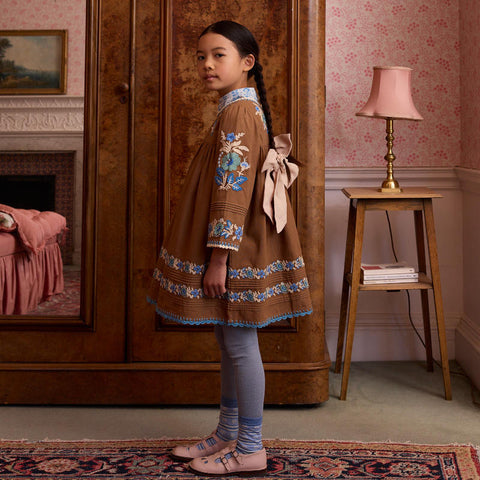 Apolina（アポリナ）2026AW STEVIE LS DRESS - CHOCOLATE -　キッズワンピース.