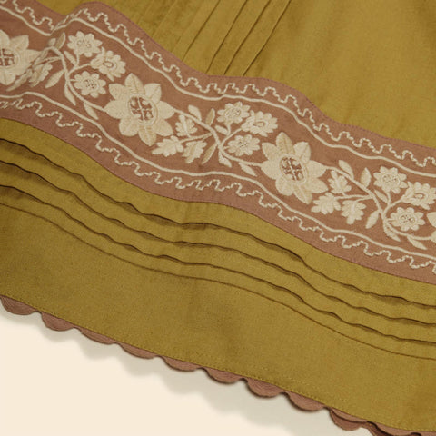 Apolina（アポリナ）2025AW  Vittoria Apron Shift - Dried Moss -　エプロンシャツ、キッズドレス