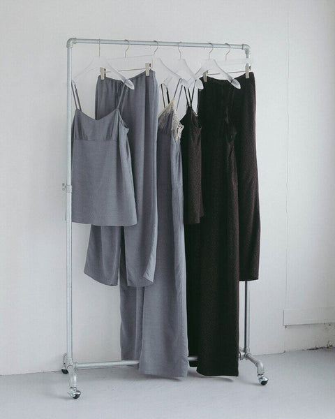 【4月下旬入荷次第お届けのご予約】anuke（アンヌーク） Dot jacquard Rough Pants 62710716.