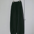 【3月中旬入荷次第お届けのご予約】anuke（アンヌーク） Volumetuck Cocoon Pants 62710710.