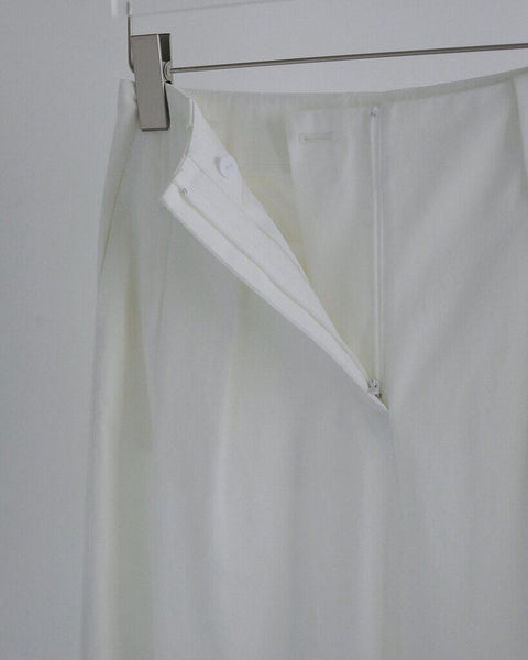 【4月上旬入荷次第お届けのご予約】anuke（アンヌーク） Tuck Bermuda Pants 62710705.