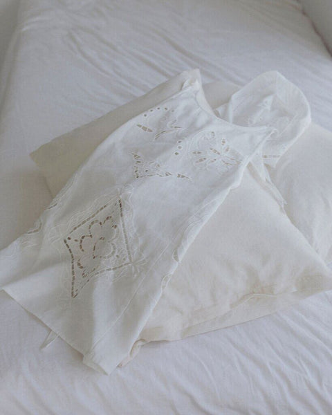 【3月下旬入荷次第お届けのご予約】anuke（アンヌーク） Cutwork Lace Apron 62710403.