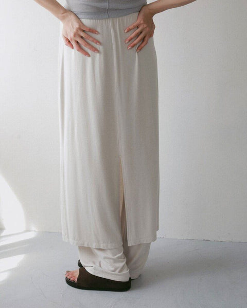 【3月中旬入荷次第お届けのご予約】anuke（アンヌーク） Layered Rough Pants 62710704.