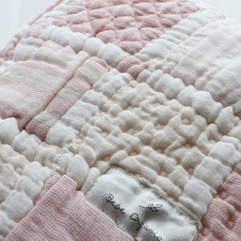 Bebe Organic（ベベオーガニック）2026AW Mai Blanket -Mauve Patchwork- パッチワークブランケット、おくるみ.