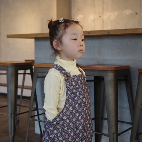 [Reservations for delivery in October] &amp;pal 2024AW moon pattern salo pett Moon flare overalls navy