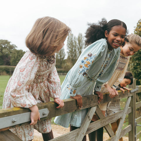 Lali Kids（ラリキッズ）2025AW Parvati Dress in Fall Vine Print キッズワンピース