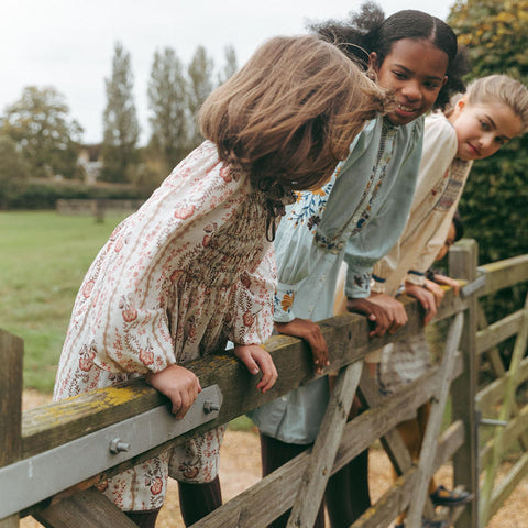 Lali Kids（ラリキッズ）2025AW Parvati Dress in Fall Vine Print キッズワンピース