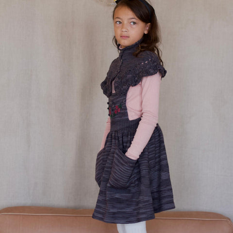 iver&amp;isla 2024AW floral embroidered pinafore -obsidian- Pinafore, apron dress