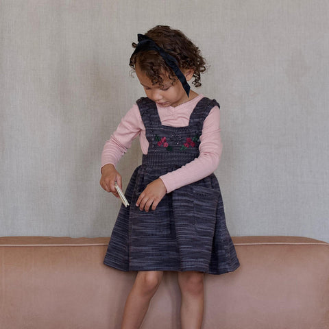 iver&isla 2024AW floral embroidered pinafore -obsidian- ピナフォア、エプロンドレス