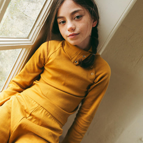 Lali Kids（ラリキッズ）2025AW Snap Turtleneck in Mustard　タートルネックトップス